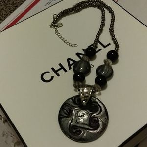 Beautiful costume necklace. Worn once.